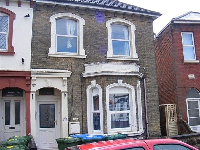 2 Bedroom Property To Rent In The Polygon, Polygon, Southampton, SO15