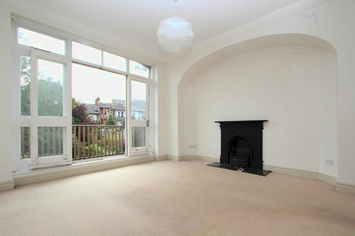 2 Bedroom Flat To Rent In Hillfield Park, Muswell Hill, N10