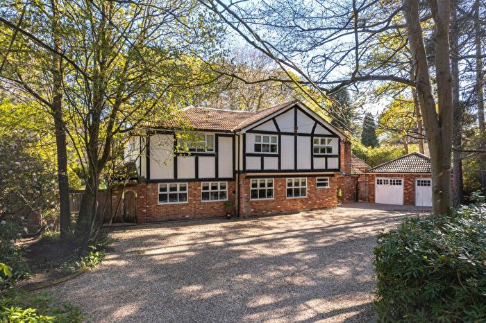 5 Bedroom Detached House For Sale In Gough Road, Fleet, GU51