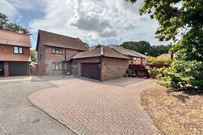 4 Bedroom Detached House For Sale In Old Common, Locks Heath, SO31
