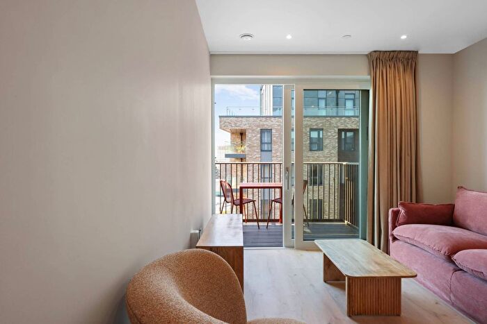 1 Bedroom Flat To Rent In The Draper, Colindale, London, NW9