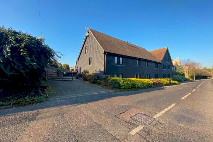 3 Bedroom Barn Conversion To Rent In Alma Barn Mews, Orpington, BR6