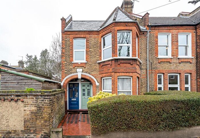 2 Bedroom Flat For Sale In Harris Street, Walthamstow, E17