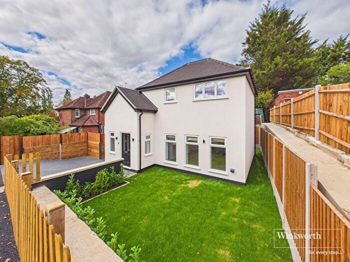 3 Bedroom Detached House To Rent In The Avenue, Wembley, HA9