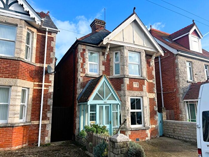 4 Bedroom Detached House For Sale In Kings Road West, Swanage, Dorset, BH19