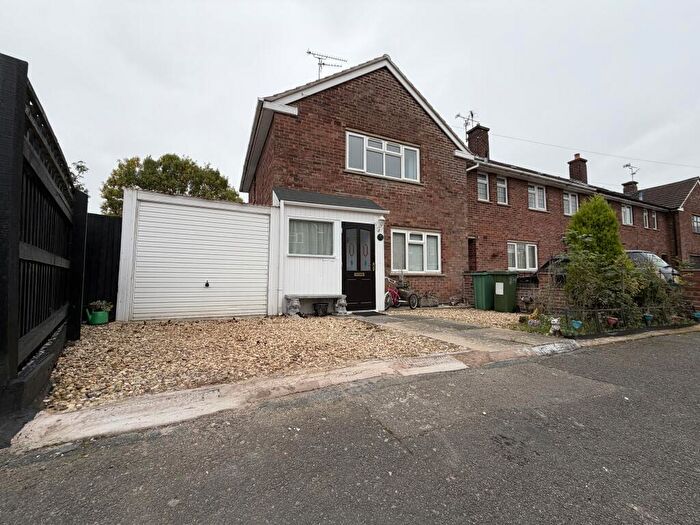 2 Bedroom End Of Terrace House For Sale In Queens Road, Leicester, LE8