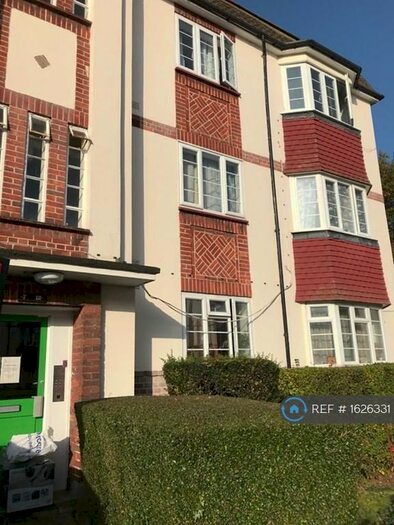 2 Bedroom Flat To Rent In Amblecote Close, London, SE12