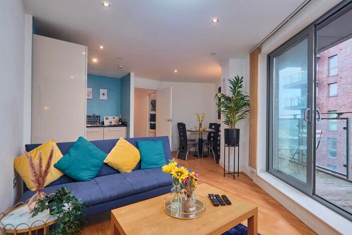 2 Bedroom Flat To Rent In Cross Green Lane, Leeds, LS9