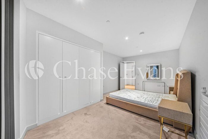 1 Bedroom Flat To Rent In Royal Wharf, Starboard Way, Docklands, London, E16