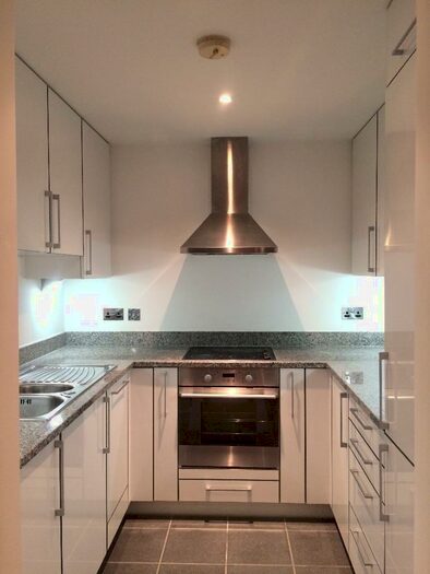 1 Bedroom Apartment To Rent In Westgate Apartments, Western Gateway, Royal Victoria, Canary Wharf, London, E16