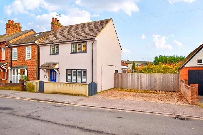 3 Bedroom Detached House For Sale In Springfield Road, Linslade, LU7