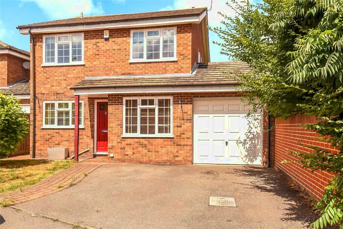 4 Bedroom Detached House To Rent In Kelsey Avenue, Finchampstead, Wokingham, Berkshire, RG40