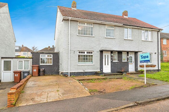 3 Bedroom Semi Detached House For Sale In Chilham Road, Twydall, Gillingham, ME8