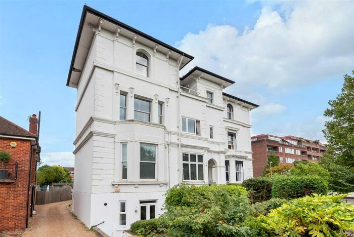 2 Bedroom Apartment To Rent In Portsmouth Road, Kingston Upon Thames, KT1