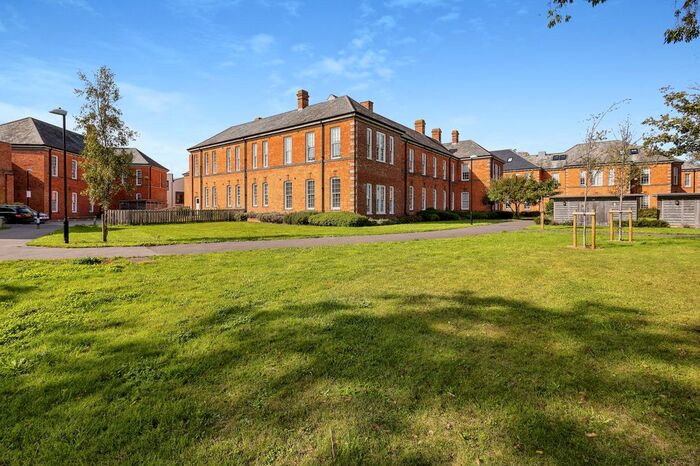 1 Bedroom Flat To Rent In Longley Road, Chichester, PO19