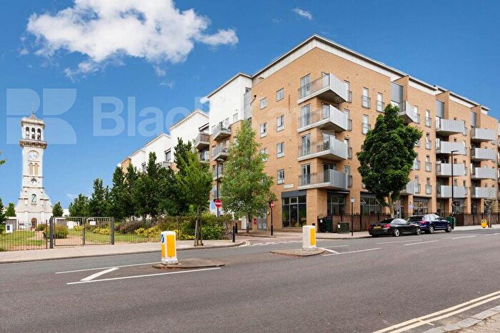 2 Bedroom Flat To Rent In New Clocktower Place, Islington / Caledonian Road, N7