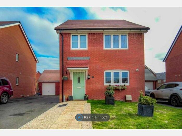 3 Bedroom Detached House To Rent In Braeburn Close, Burnham-On-Crouch, CM0