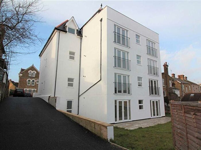 2 Bedroom Flat To Rent In South Eastern Road, Ramsgate, CT11