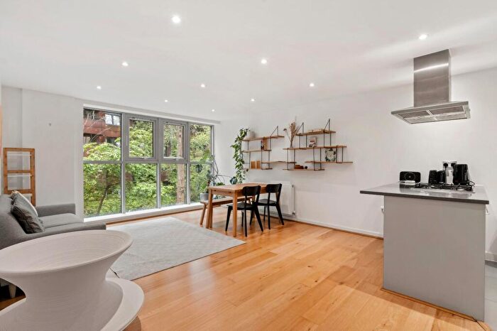2 Bedroom Flat To Rent In Wenlock Road, Islington, N1
