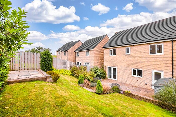 4 Bedroom Detached House For Sale In Warton Avenue, Lindley, HD3