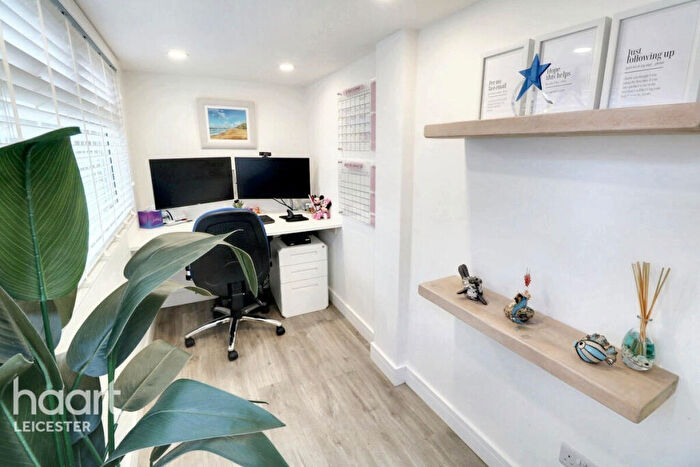 3 Bedroom Terraced House For Sale In Hampshire Road, Leicester, LE2