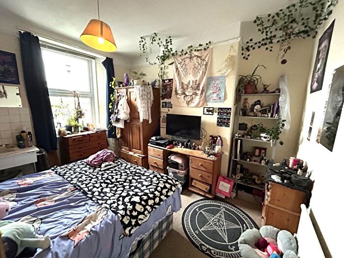 5 Bedroom Property To Rent In Dracaena Avenue, Falmouth, TR11