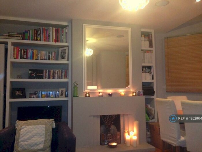 2 Bedroom Flat To Rent In Nightingale Lane, London, SW12