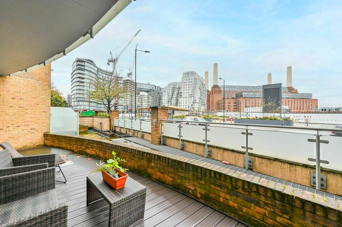 1 Bedroom Flat To Rent In Battersea Park Road, Battersea, London, SW8