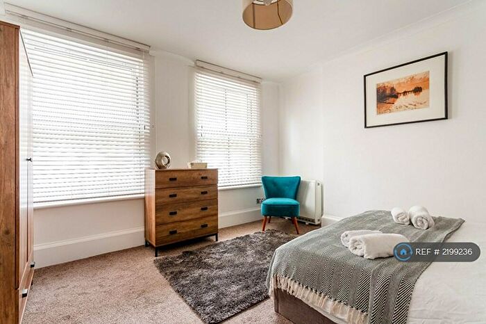 3 Bedroom Flat To Rent In West Street, Brighton, BN1