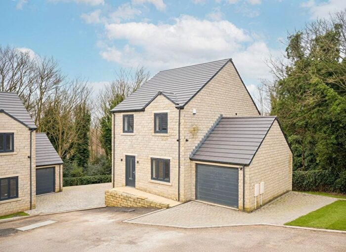 4 Bedroom Detached House To Rent In Headland Lane, Earlsheaton, WF12