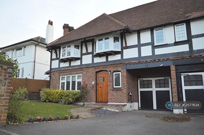 4 Bedroom Semi-Detached House To Rent In Winchester Road, Bromley, BR2