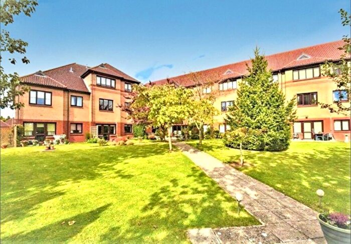 1 Bedroom Apartment For Sale In Fairacres Road, Didcot, Oxfordshire, OX11