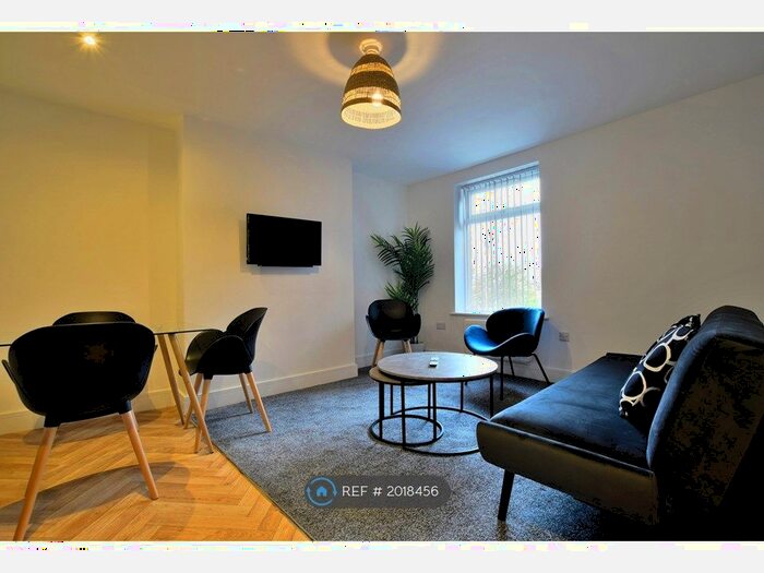 2 Bedroom Flat To Rent In Pemberton Street, Little Hulton, Manchester, M38