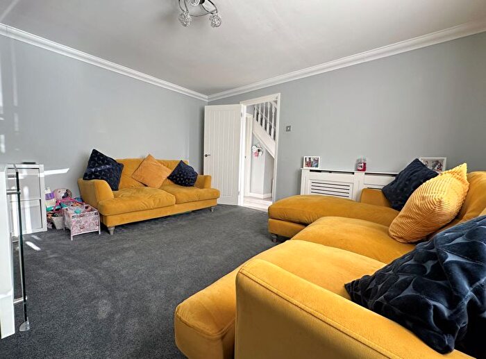 3 Bedroom Terraced House For Sale In Dryden Avenue, Portsmouth, PO6