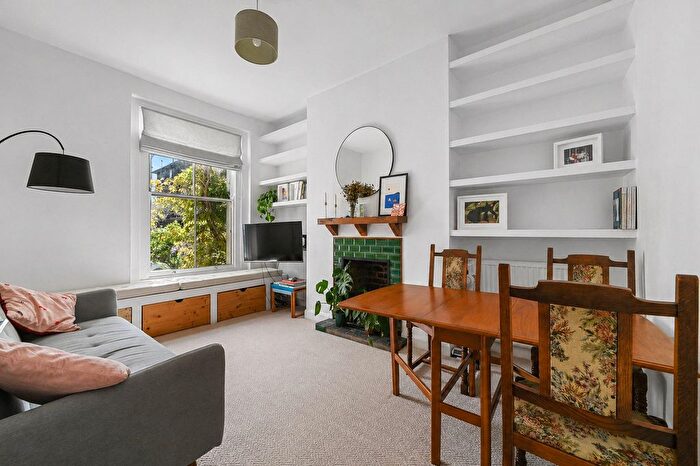1 Bedroom Flat For Sale In Richmond Road, Hackney, London, E8