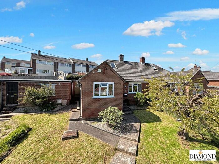3 Bedroom Semi-Detached Bungalow For Sale In Branscombe Road, Tiverton, EX16