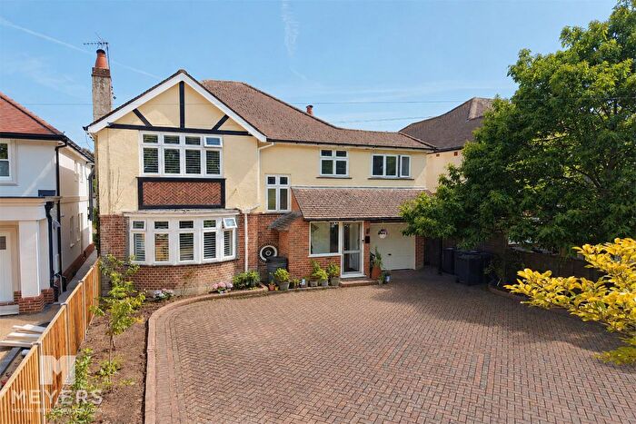 4 Bedroom Detached House For Sale In Carbery Avenue, Bournemouth, BH6