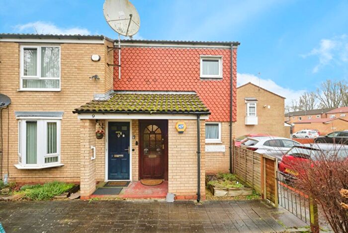 2 Bedroom Maisonette For Sale In Lenchs Green, Birmingham, West Midlands, B5