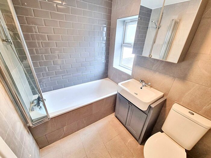 4 Bedroom Property To Rent In Melford Road, Leytonstone, E11