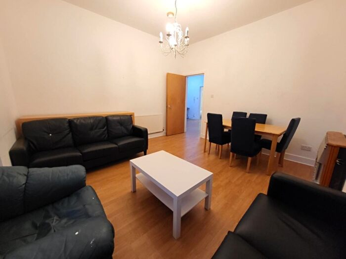 2 Bedroom Flat To Rent In Brechin Street, Finnieston, Glasgow, G3