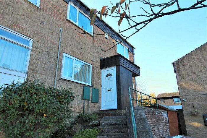 2 Bedroom Flat To Rent In Park Avenue, Chapeltown, Sheffield, S35