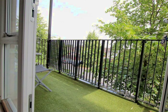 1 Bedroom Flat To Rent In Tay Road, Tilehurst, Reading, RG30