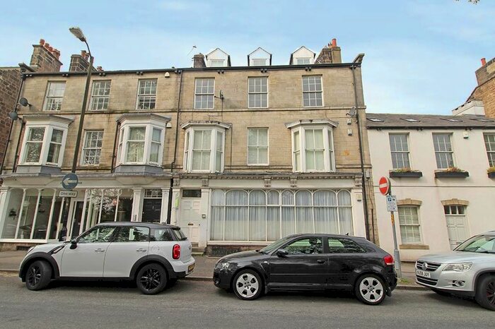 3 Bedroom Flat To Rent In Regent Parade, Harrogate HG1