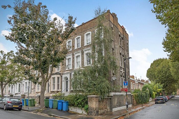 4 Bedroom Flat To Rent In Vicarage Grove, London, SE5