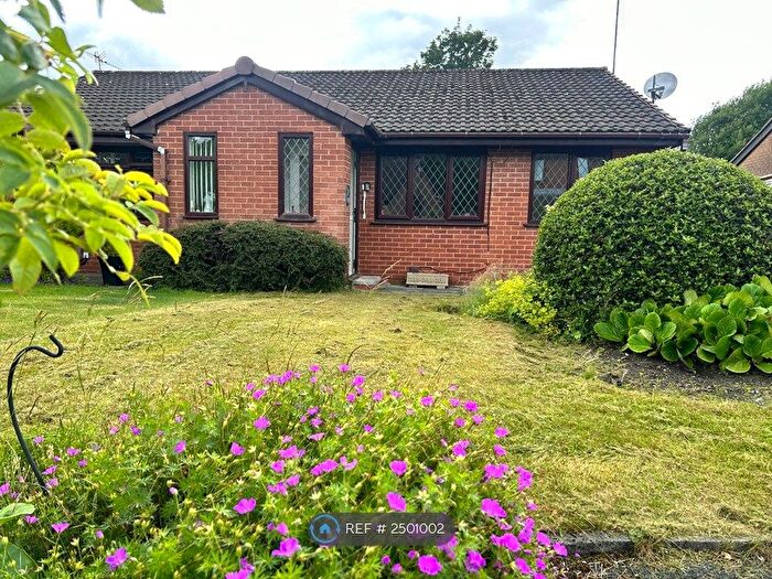 2 Bedroom Bungalow To Rent In Duchess Park Close, Shaw, Oldham, OL2