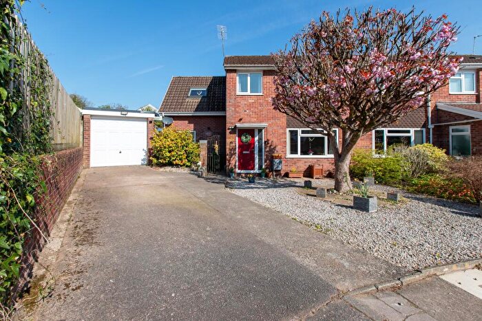 4 Bedroom Semi-Detached House For Sale In Parc Y Fro, Creigiau, Cardiff, CF15