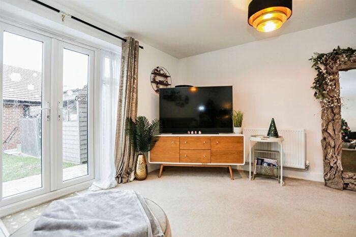 3 Bedroom End Of Terrace House For Sale In Baines Way, Framlingham, Woodbridge, IP13