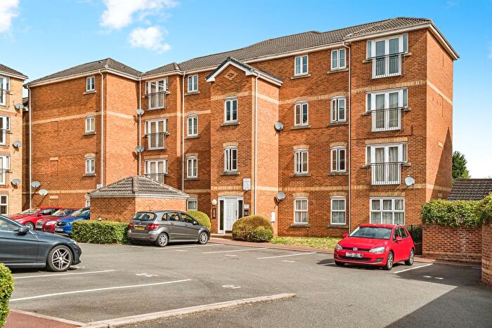 2 Bedroom Flat For Sale In Harper Grove, Tipton, DY4