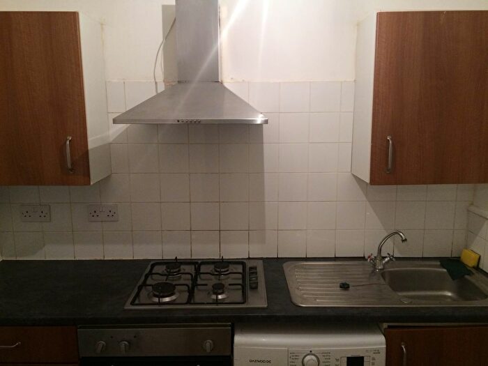 1 Bedroom Flat To Rent In Hounslow, Greater London, TW3