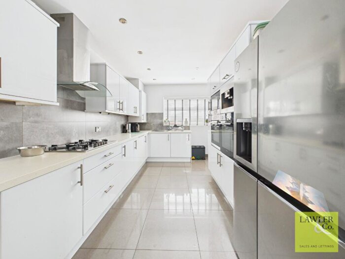 2 Bedroom Semi-Detached House For Sale In New Ridd Rise, Hyde, Greater Manchester, SK14